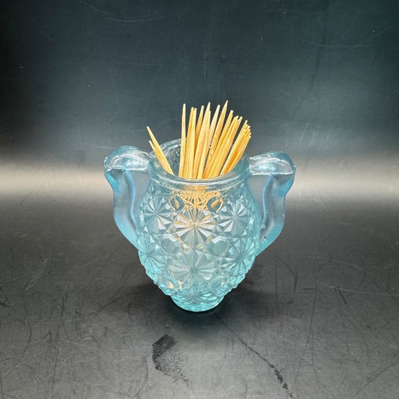 Vintage LE Smith Frosted Blue Urn Toothpick Holder Good Vintage Condition - Picture 3 of 9